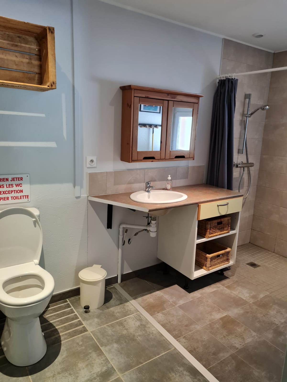 2_sanitaires-salle